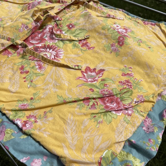 The‎ Company Store 2 Standard Pillow Shams Quilted Flowers Floral Patchwork - Picture 14 of 16